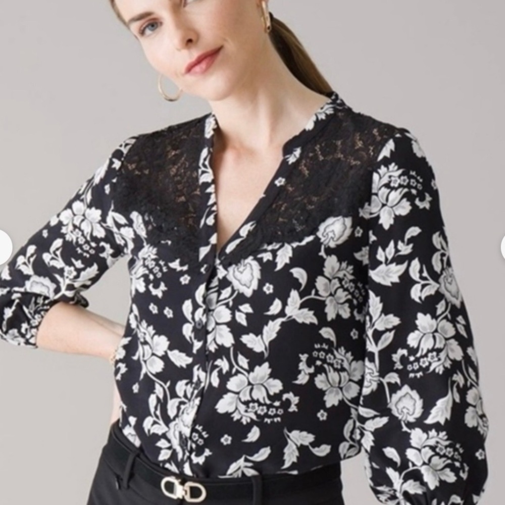 White House Black Market Black and White Floral Lace Blouse size Small